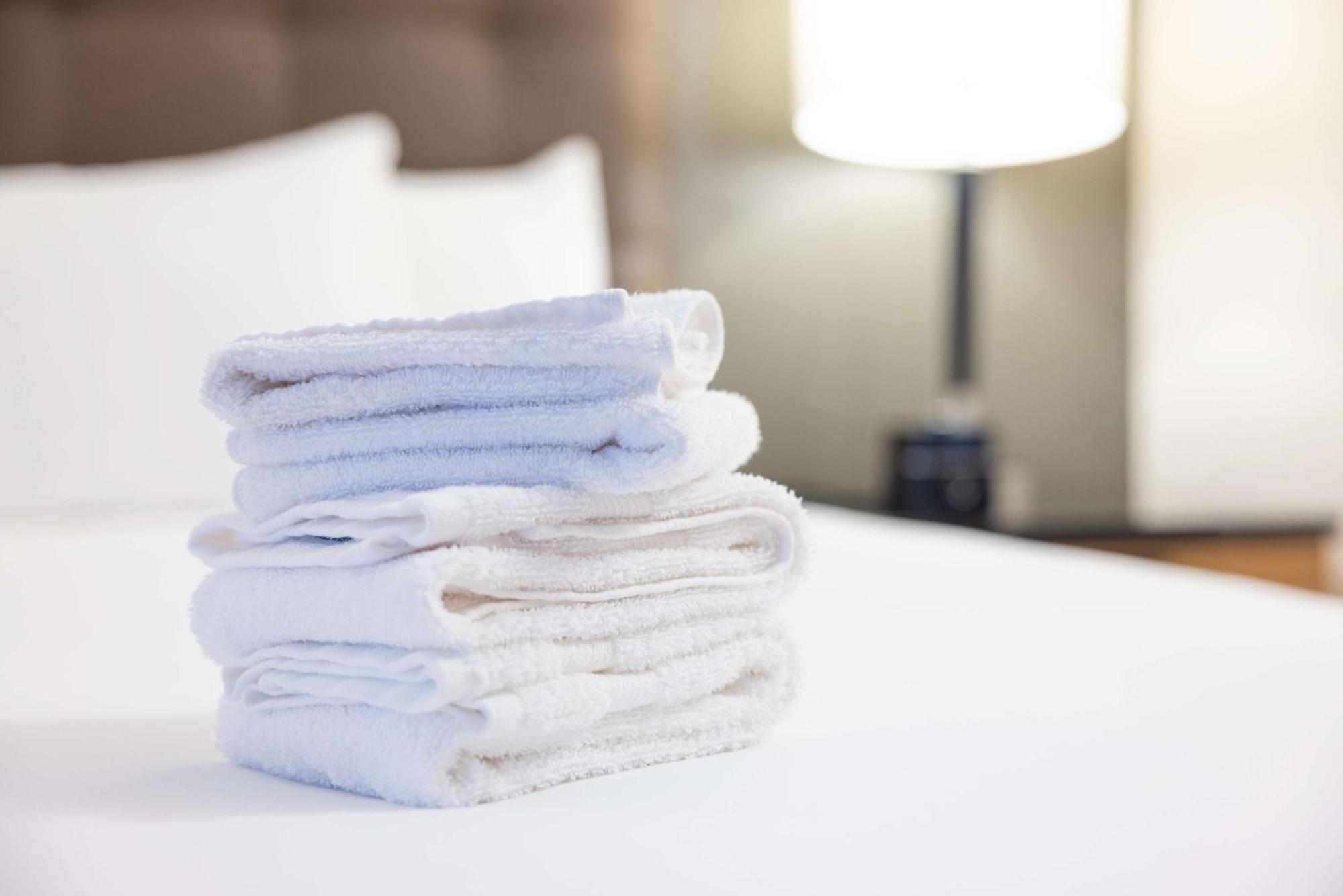 Drury Inn & Suites 麦卡伦 外观 照片
